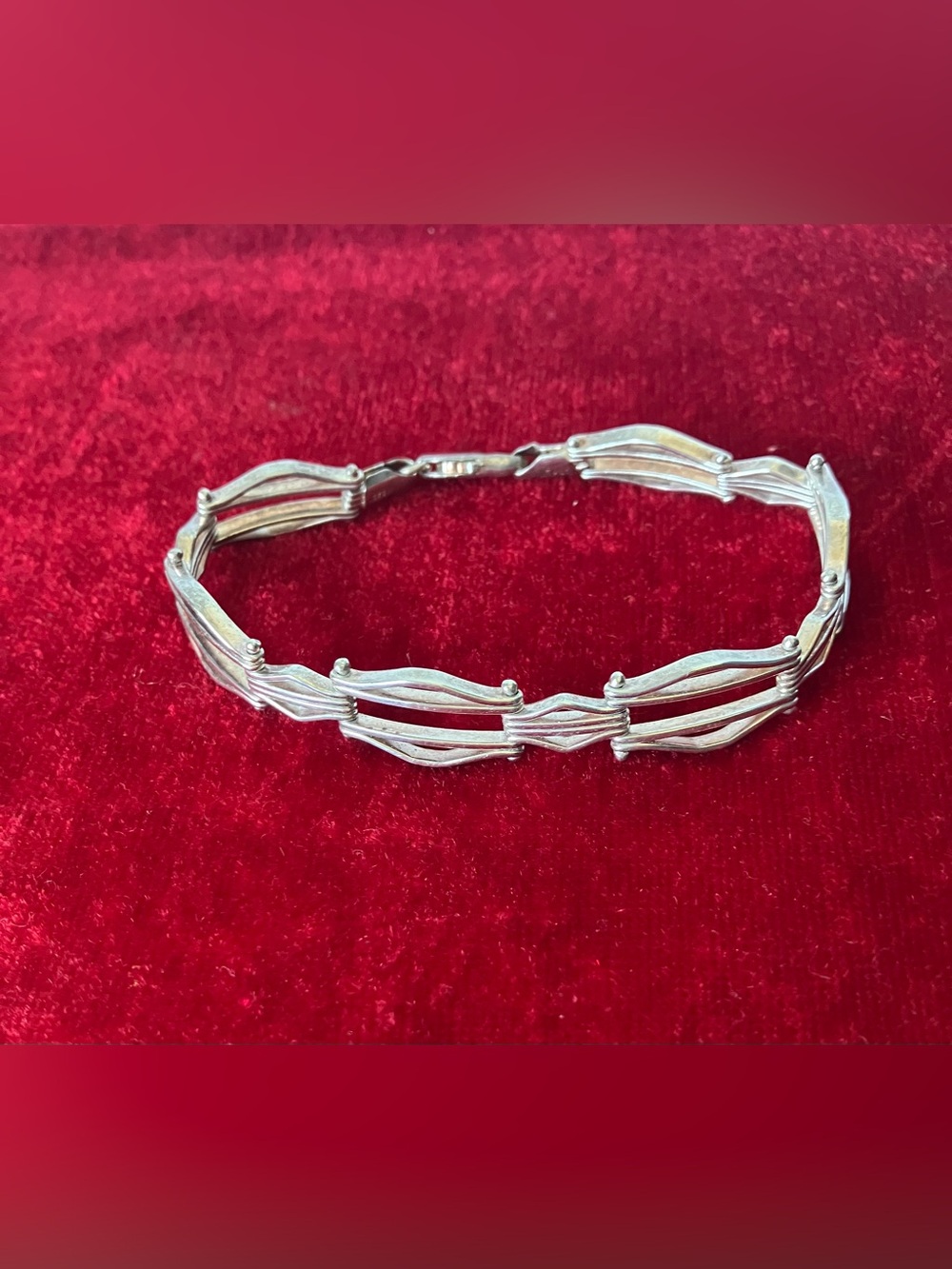 Sterling 925 Italy Links Linked Bracelet 14g.  Approx 7” length x approx 3/8”